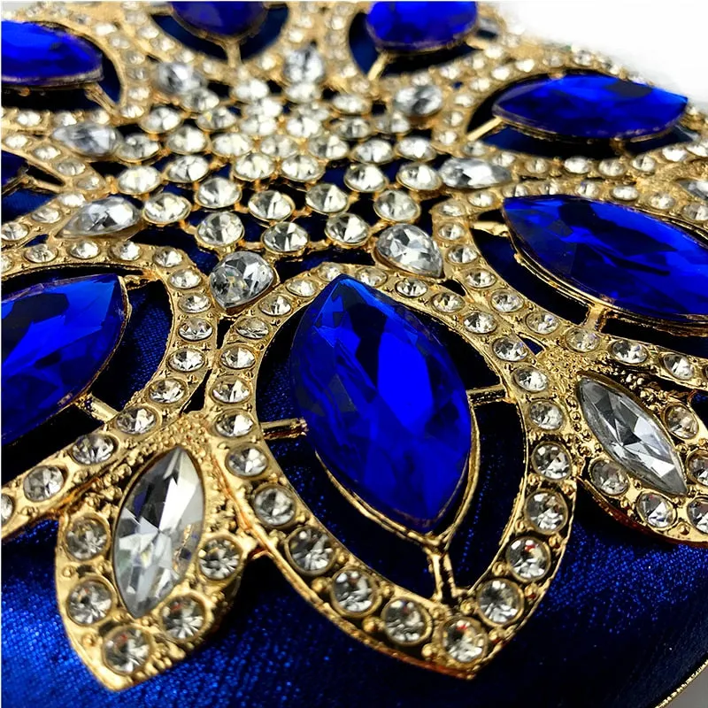 Round Exquisite Crystal Clutch Purse